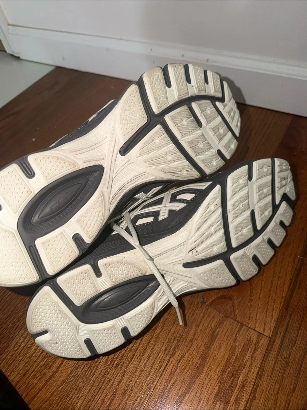 ASICS GEL Men's Sneakers in White and Gray - Lightweight Mesh Athletic Shoes